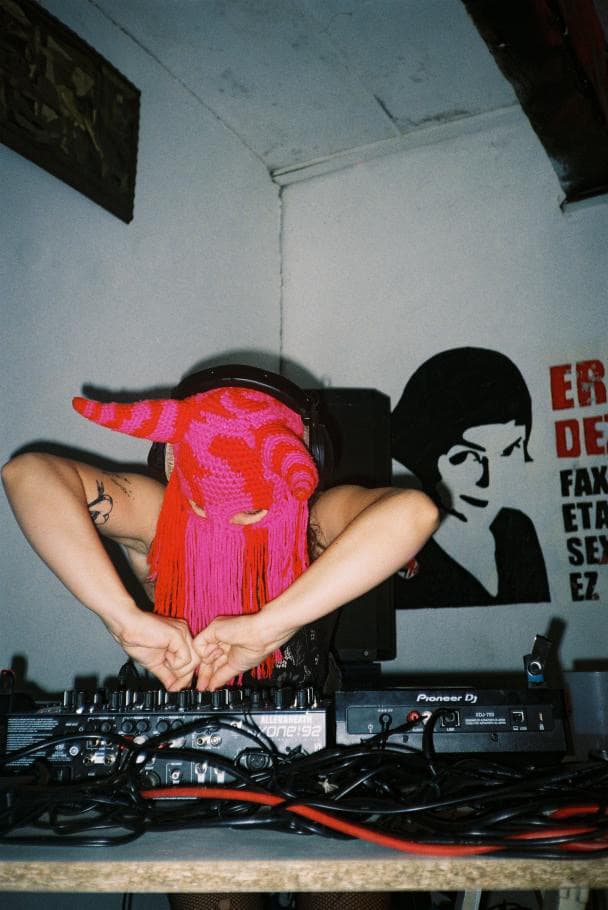 Le Barrio Fino invite La Diabla