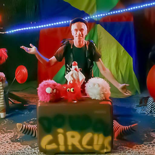 Doudou Circus