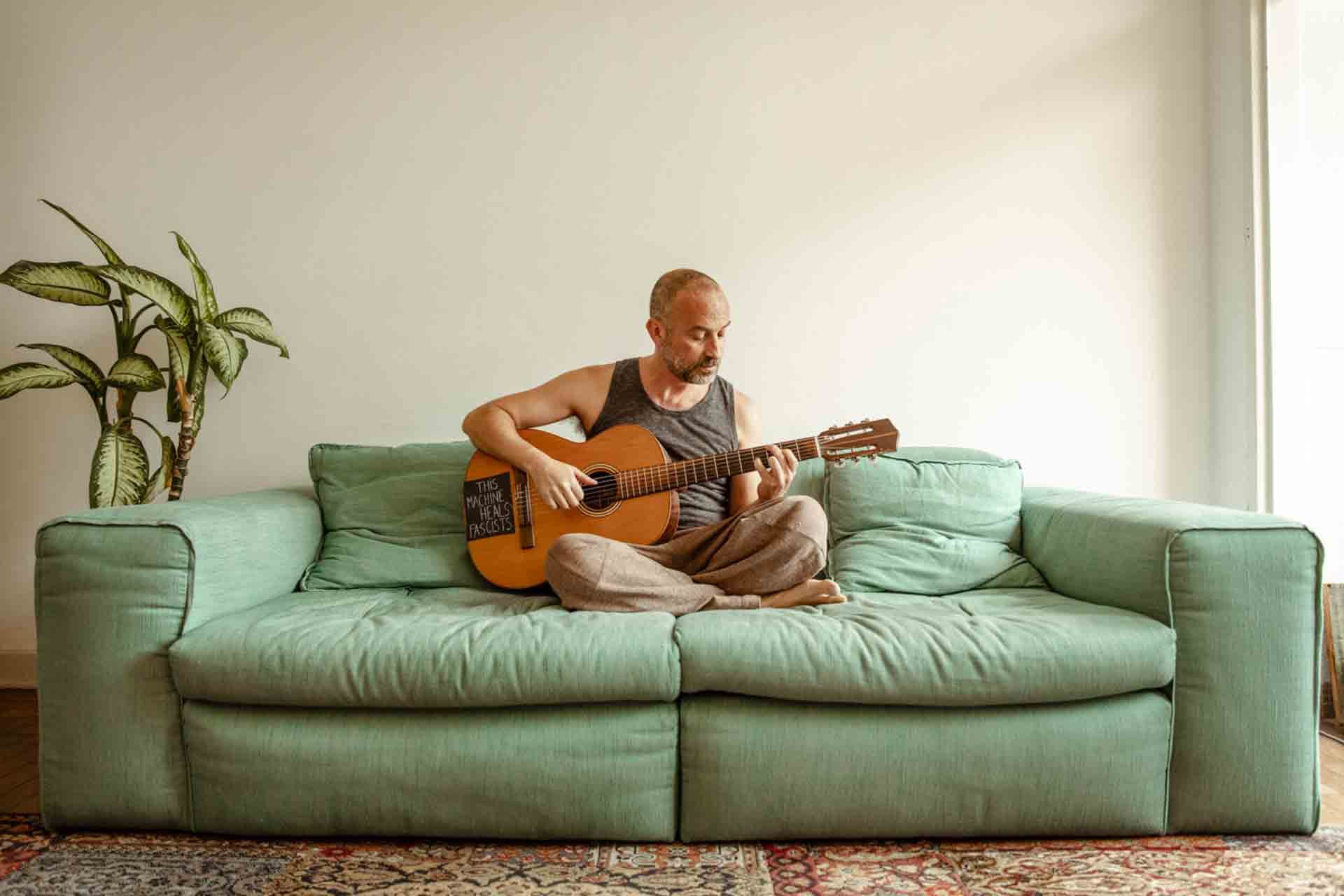 Lucas Santtana