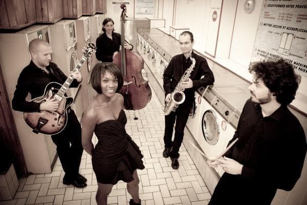 Paris Swing Machine