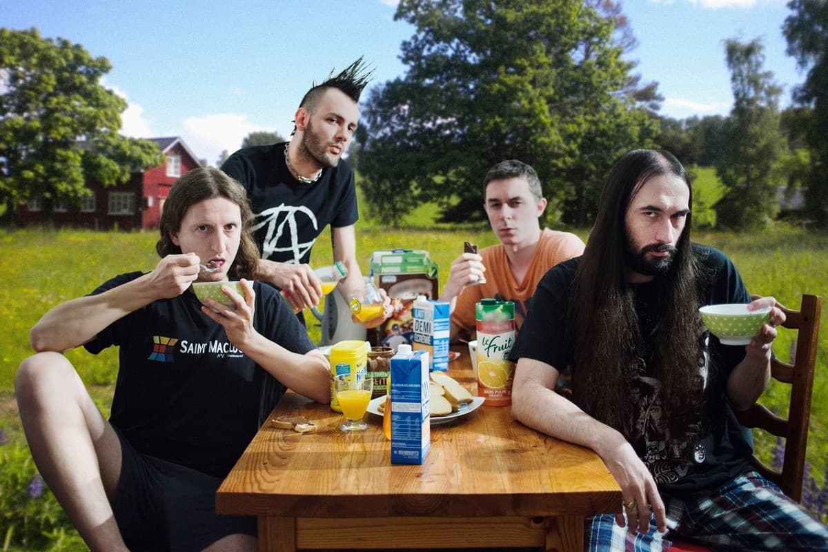 ULTRA VOMIT