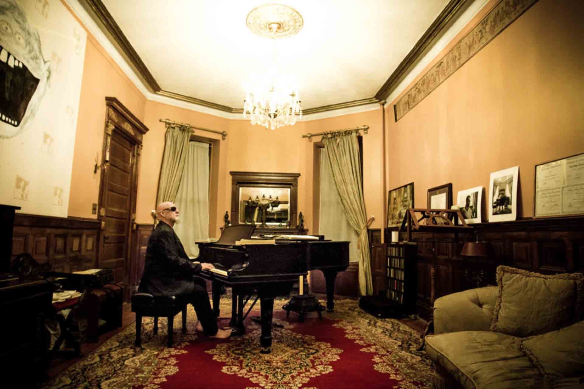 Charlélie Couture