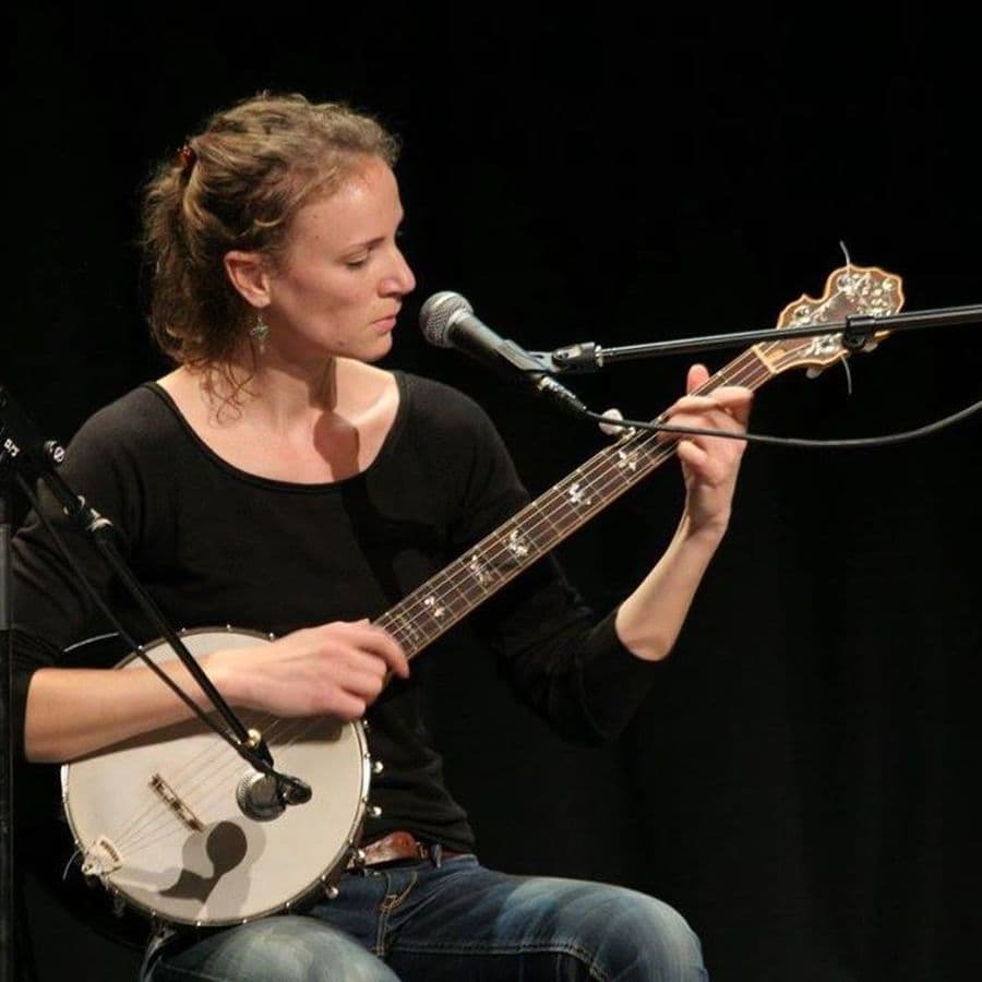 Julianne Joe
