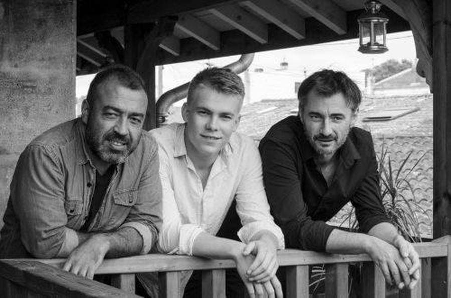 Novo Trio Dendé