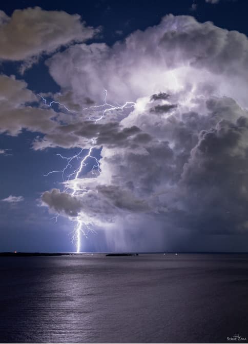 Orages : entre beauté et puissance, photographies de Serge Zaka
