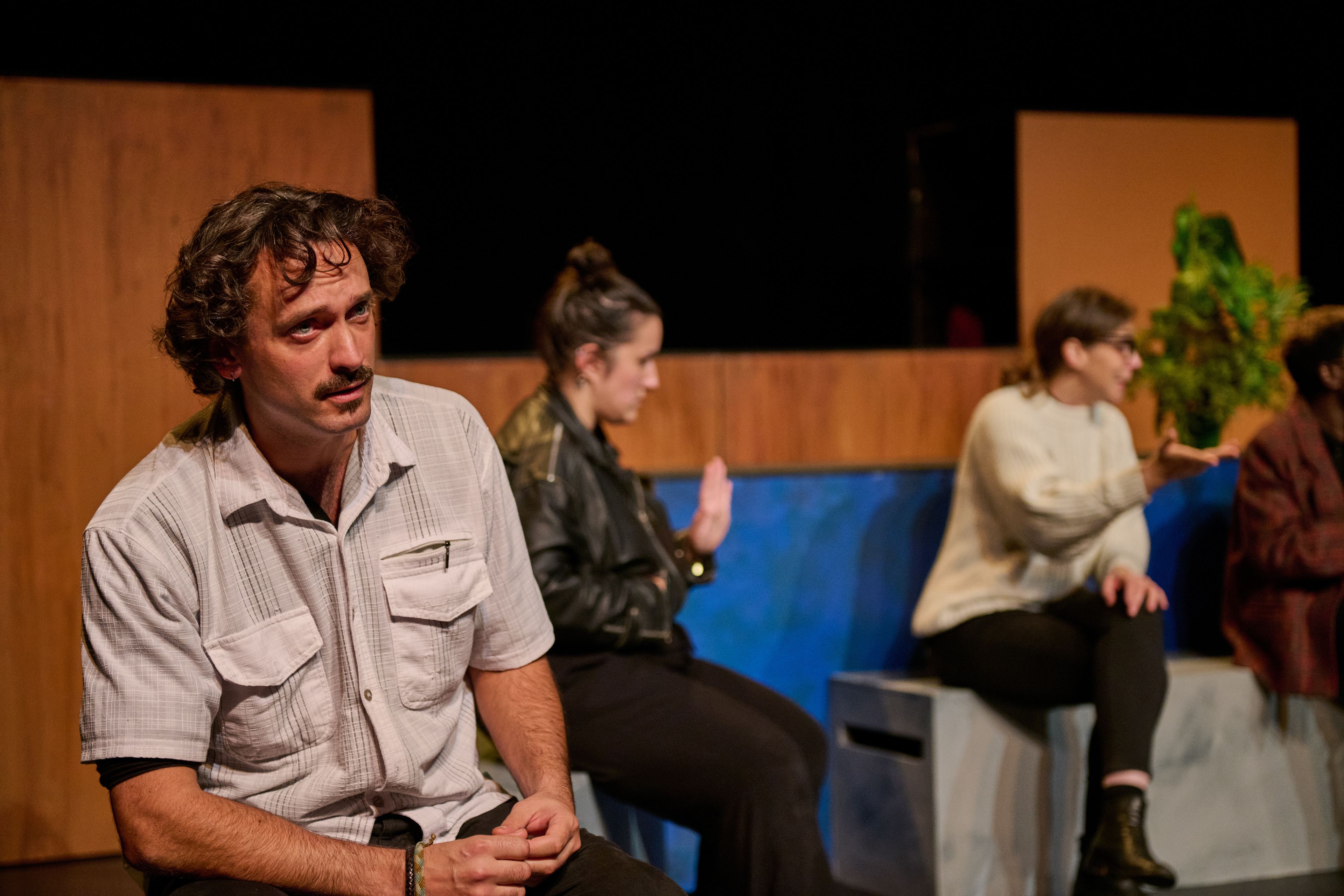 Le dos au mur par le Lien Théâtre